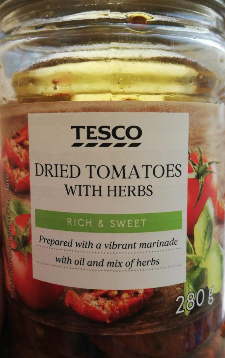 Fotografie - dried tomatoes with herbs Tesco