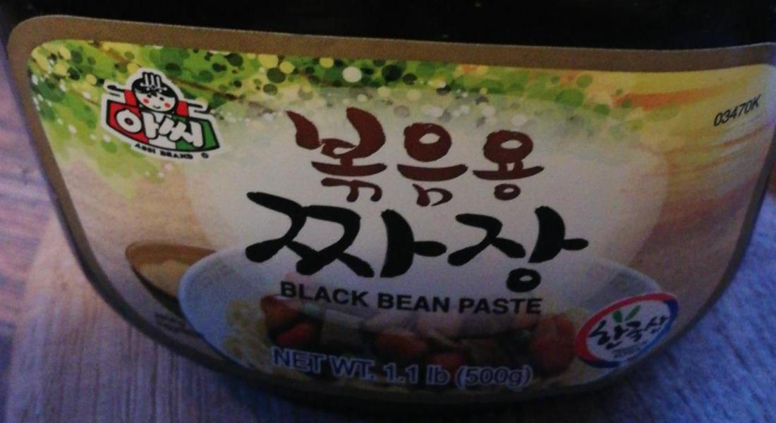 Fotografie - Black bean paste Korea Assi Jjajang
