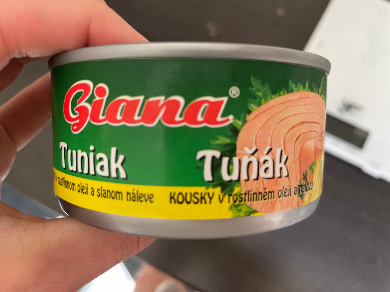 Fotografie - Tuniak kousky v rostlinném oleji a slaném nálevu Giana