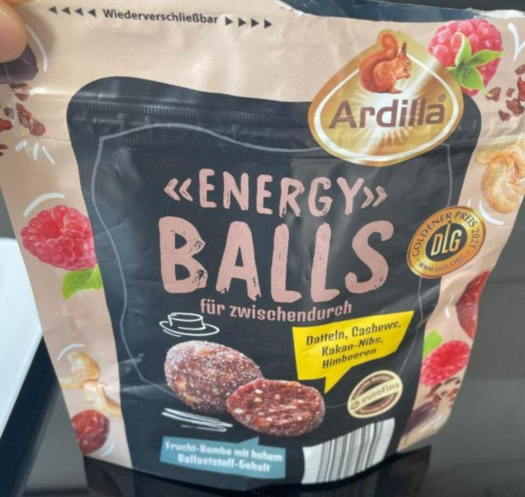 Fotografie - Energy balls Datteln, Cashews, Kakao-Nibs, Himbeeren Ardilla