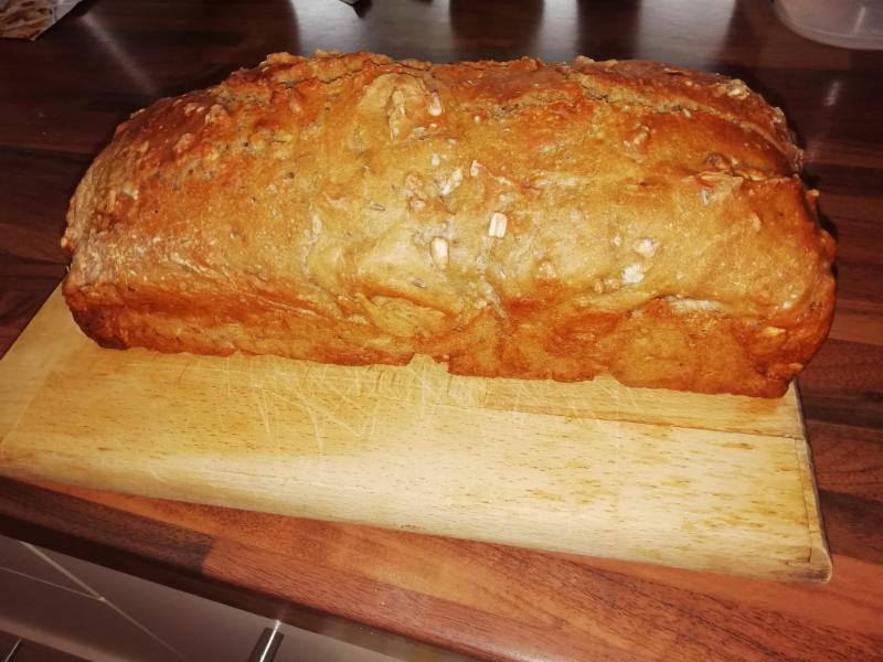 Domácí chléb žitno špaldový